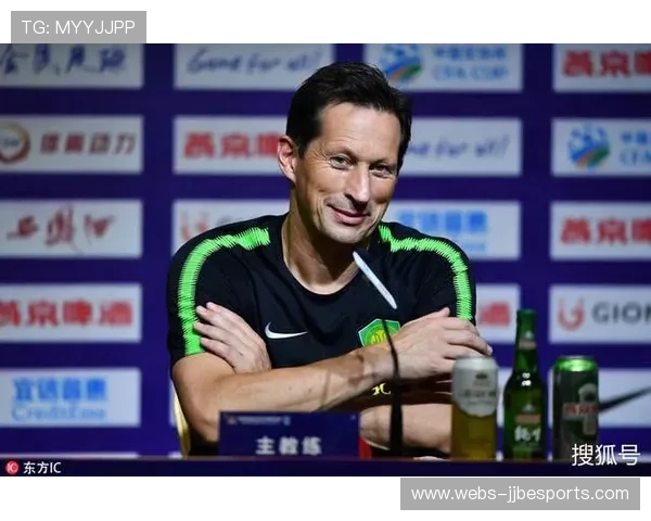 福建雪人集团队员在“熊猫杯”比赛中展现拼搏精神